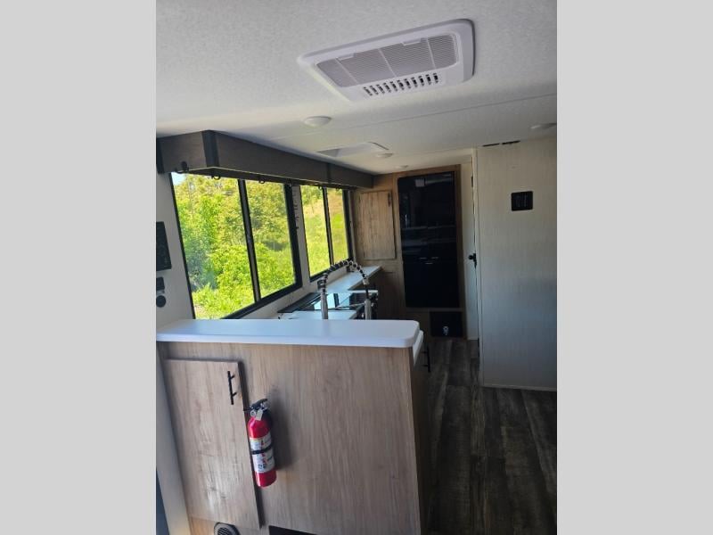 Pre-Owned 2025 Forest River RV Campsite Reserve 20AK - photo - 17