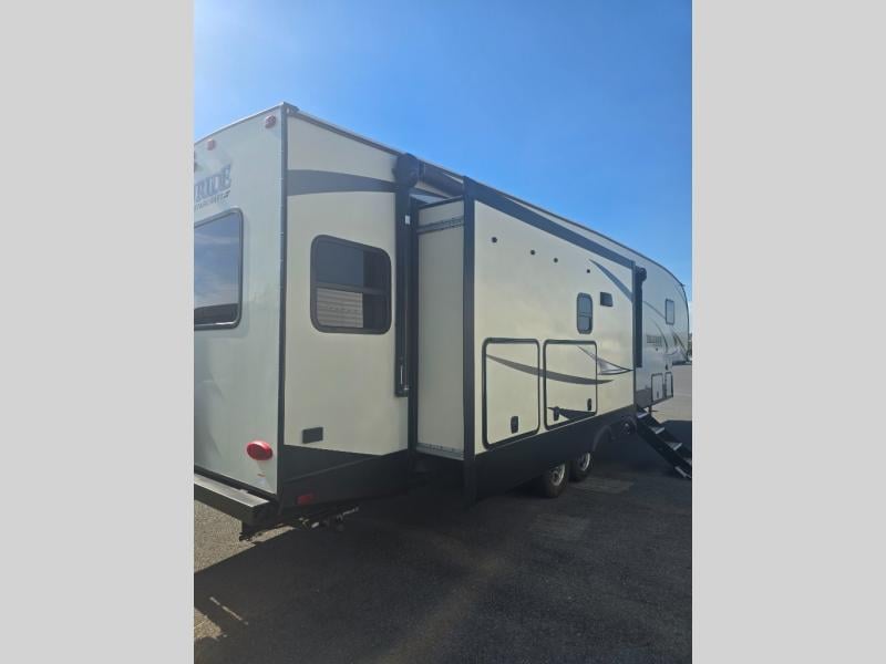 Pre-Owned 2022 Starcraft Telluride 338MBH - photo - 6