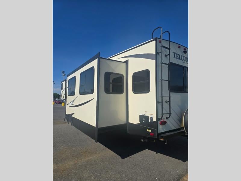 Pre-Owned 2022 Starcraft Telluride 338MBH - photo - 8