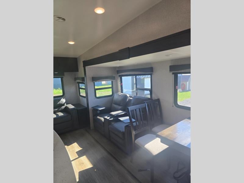 Pre-Owned 2022 Starcraft Telluride 338MBH - photo - 15