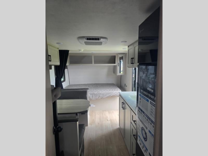 New 2027 Jayco Jay Flight 175BH - photo - 31