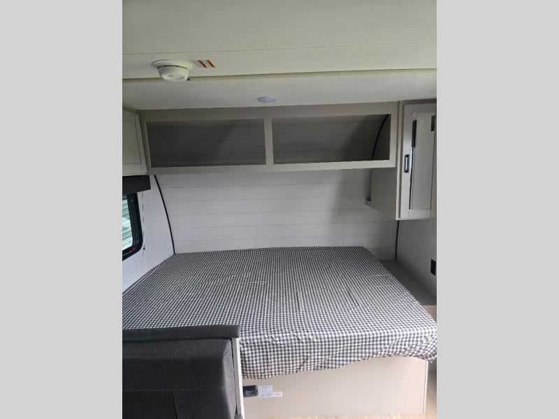 New 2027 Jayco Jay Flight 175BH - photo - 32
