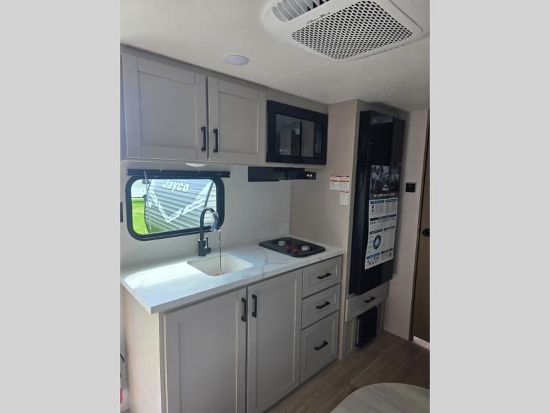 New 2027 Jayco Jay Flight 175BH - photo - 14