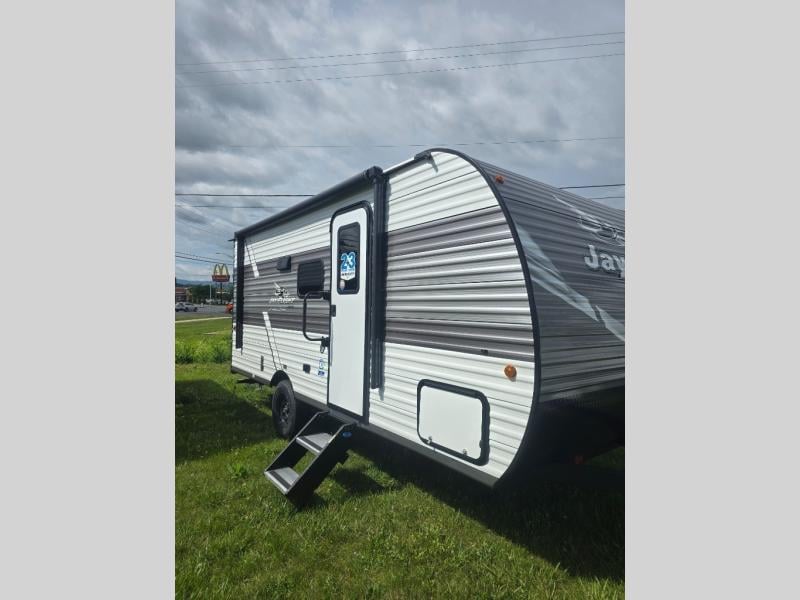New 2027 Jayco Jay Flight 175BH - photo - 0