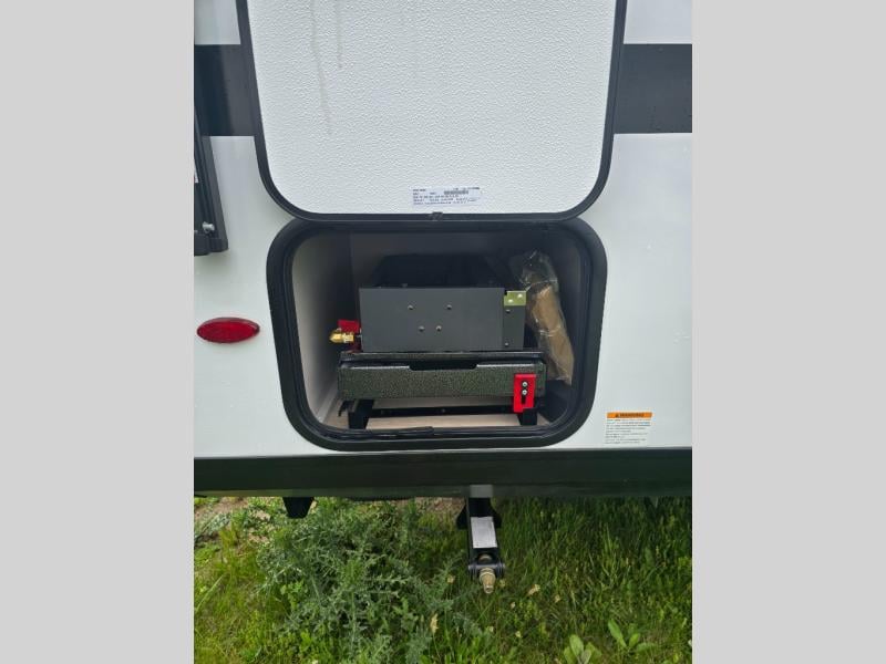 New 2027 Jayco Jay Feather Air 16RB - photo - 4