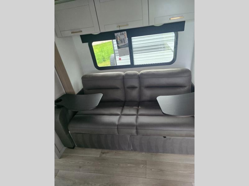 New 2027 Jayco Jay Feather Air 16RB - photo - 14