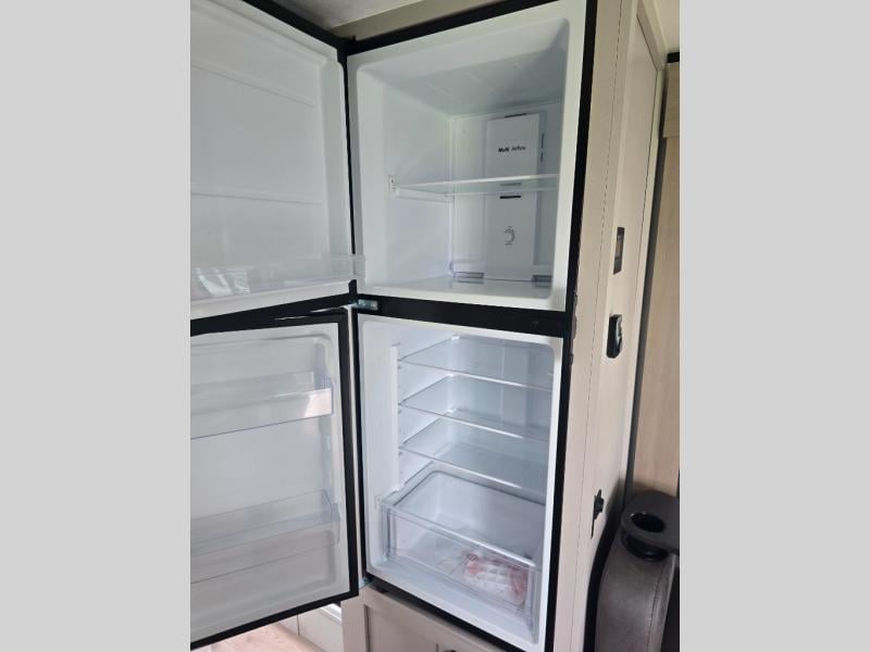 New 2027 Jayco Jay Feather Air 16RB - photo - 26