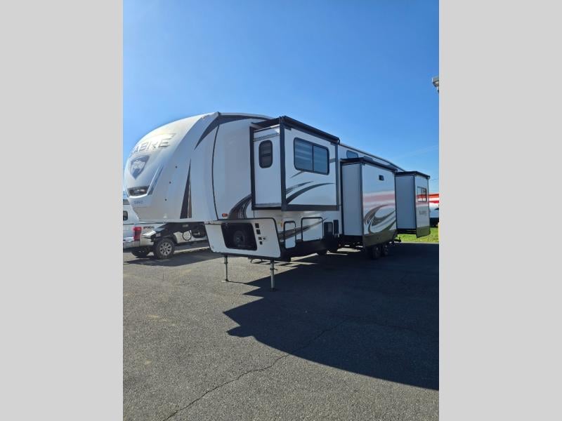 Pre-Owned 2022 Forest River RV Sabre 37FLH - photo - 7