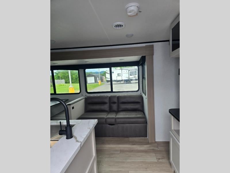 New 2027 Jayco Jay Feather SL 26BHSL - photo - 10