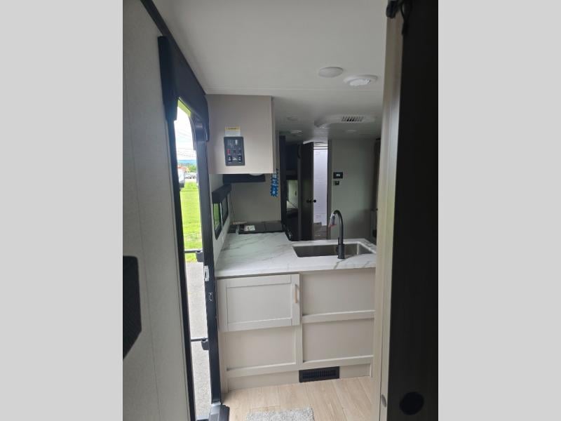 New 2027 Jayco Jay Feather SL 26BHSL - photo - 45