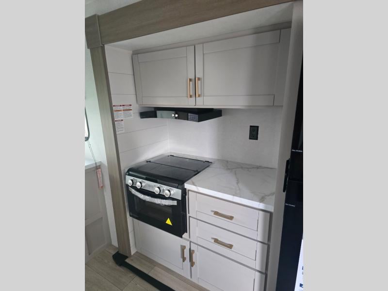 New 2027 Jayco Jay Flight 225MLS - photo - 19