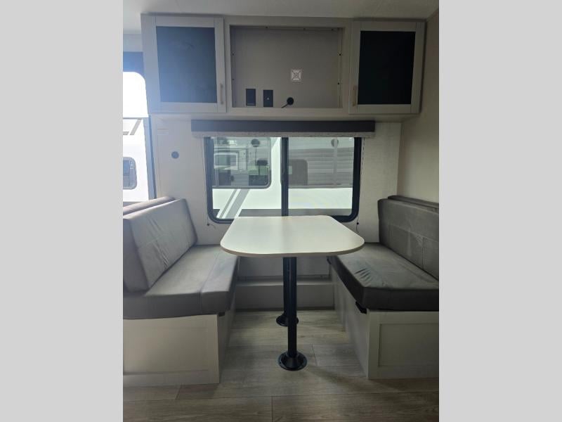 New 2027 Jayco Jay Flight 225MLS - photo - 13