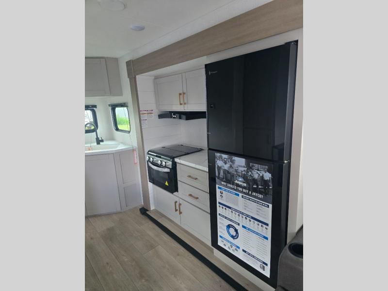 New 2027 Jayco Jay Flight 225MLS - photo - 17