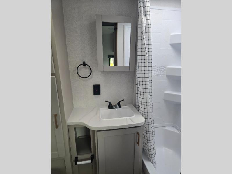 New 2027 Jayco Jay Flight 225MLS - photo - 33
