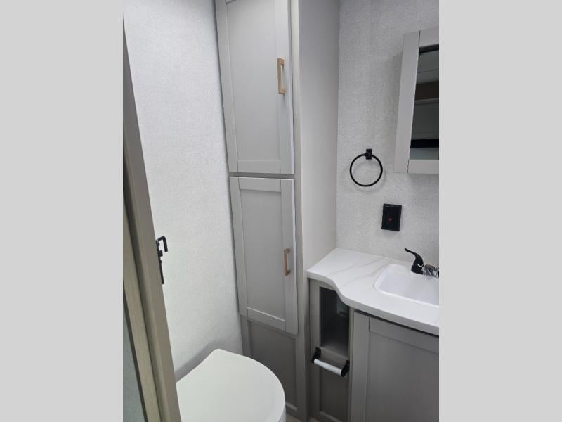 New 2027 Jayco Jay Flight 225MLS - photo - 34