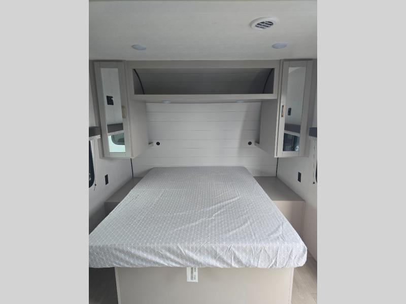New 2027 Jayco Jay Flight 225MLS - photo - 40