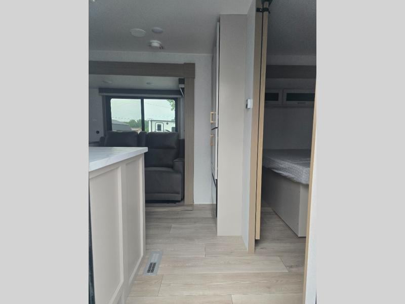 New 2027 Jayco Jay Flight 325BHT - photo - 11