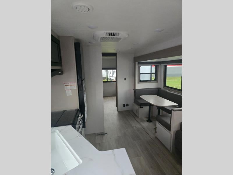 New 2027 Jayco Jay Flight 325BHT - photo - 14