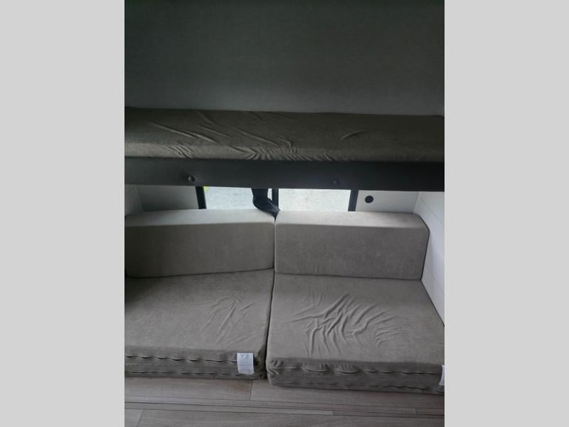 New 2027 Jayco Jay Flight 325BHT - photo - 40