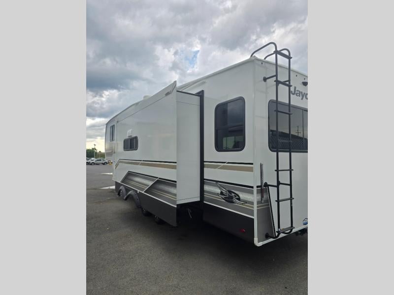 New 2027 Jayco Eagle 29RLC - photo - 7