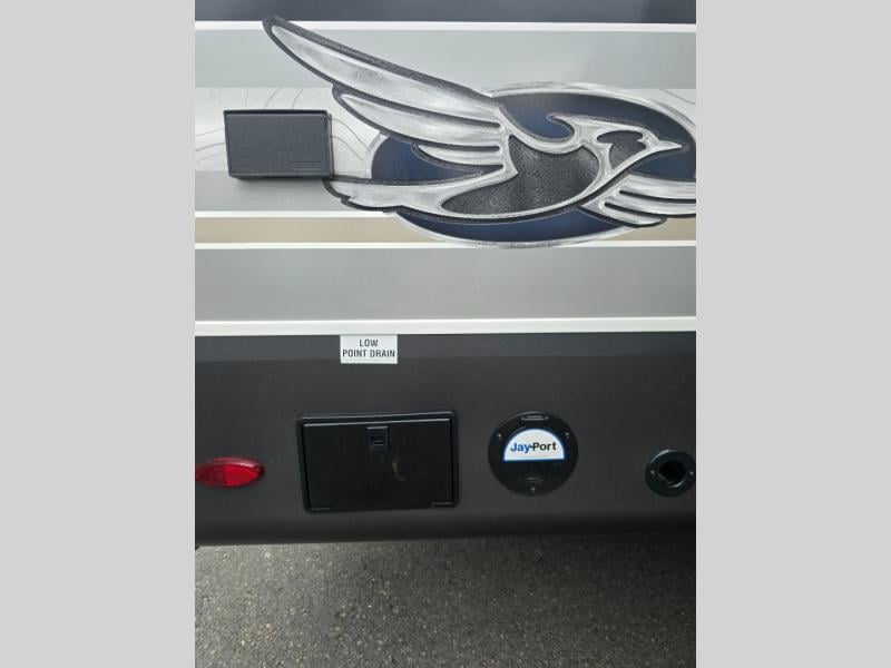New 2027 Jayco Eagle 29RLC - photo - 4