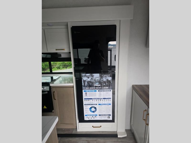 New 2027 Jayco Eagle 29RLC - photo - 26