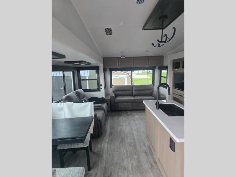 New 2027 Jayco Eagle 29RLC - photo - 17