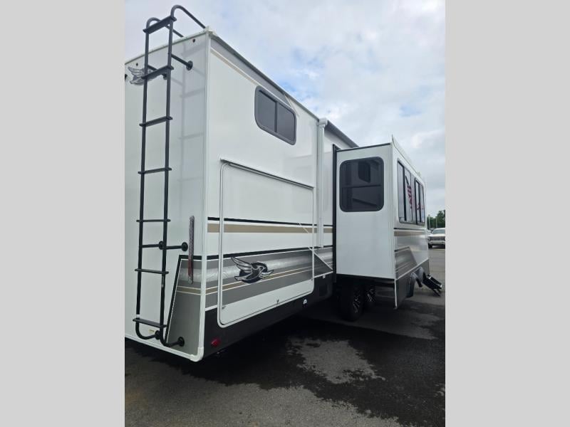 New 2027 Jayco Eagle 312BHOK - photo - 6