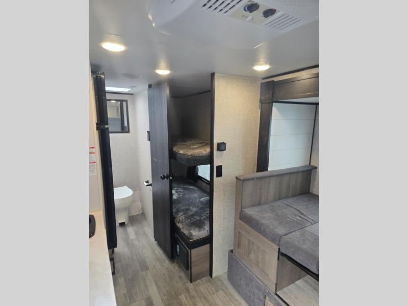 Pre-Owned 2024 Jayco Jay Flight SLX 184BS - photo - 10