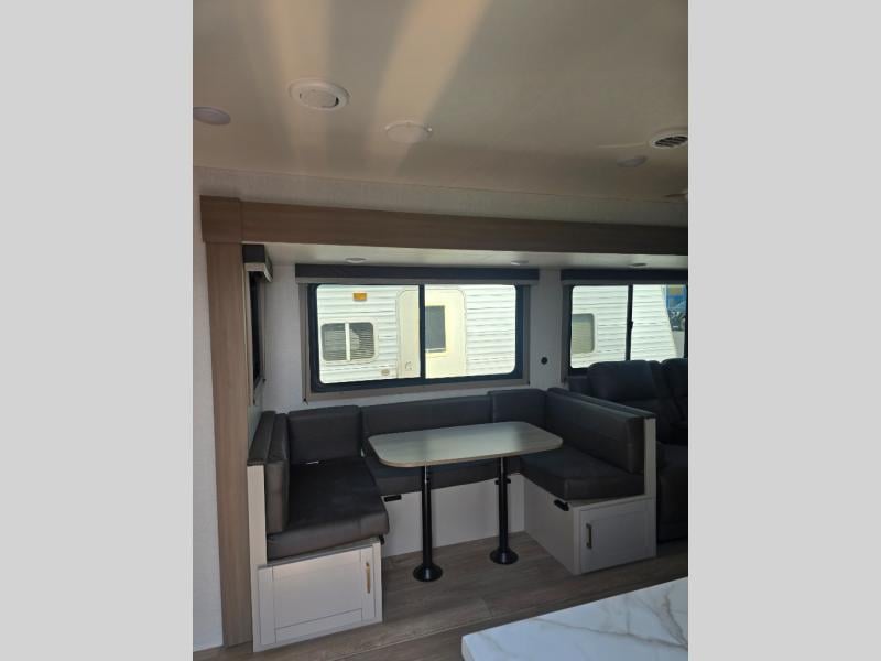 New 2027 Jayco Jay Flight 295TBS - photo - 16