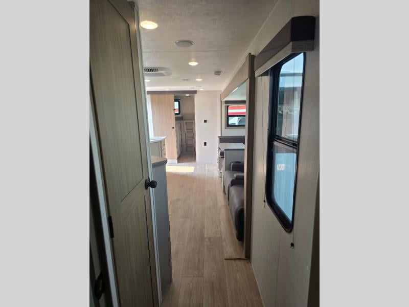 New 2027 Jayco Jay Flight 295TBS - photo - 48