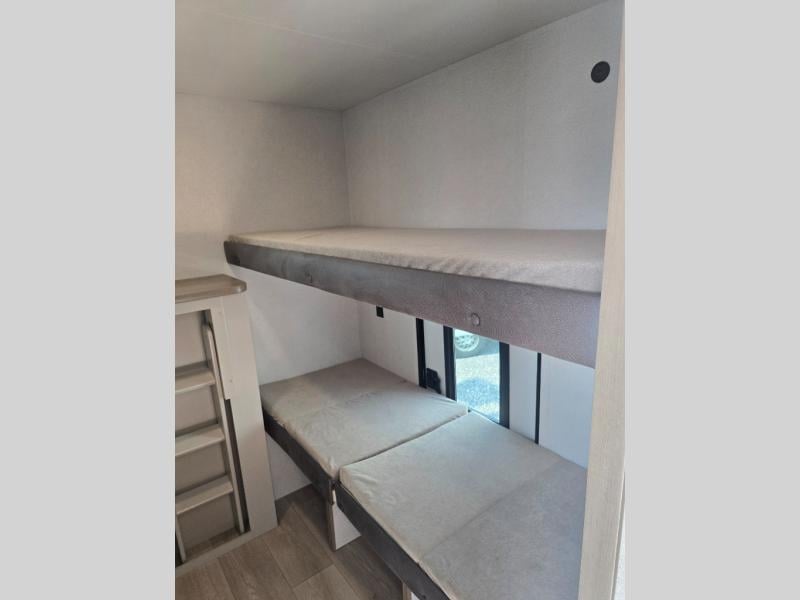 New 2027 Jayco Jay Flight 295TBS - photo - 51