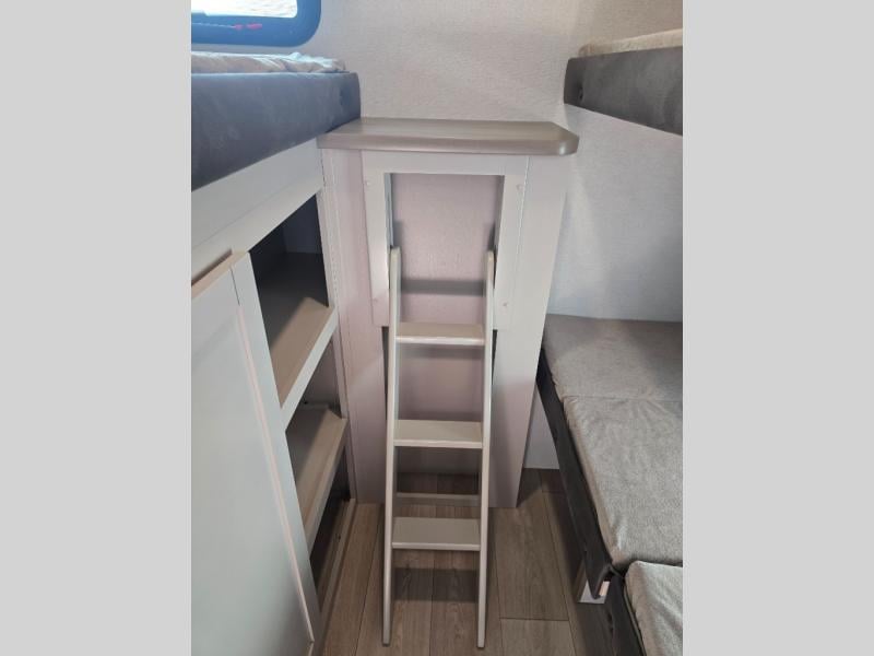 New 2027 Jayco Jay Flight 295TBS - photo - 52