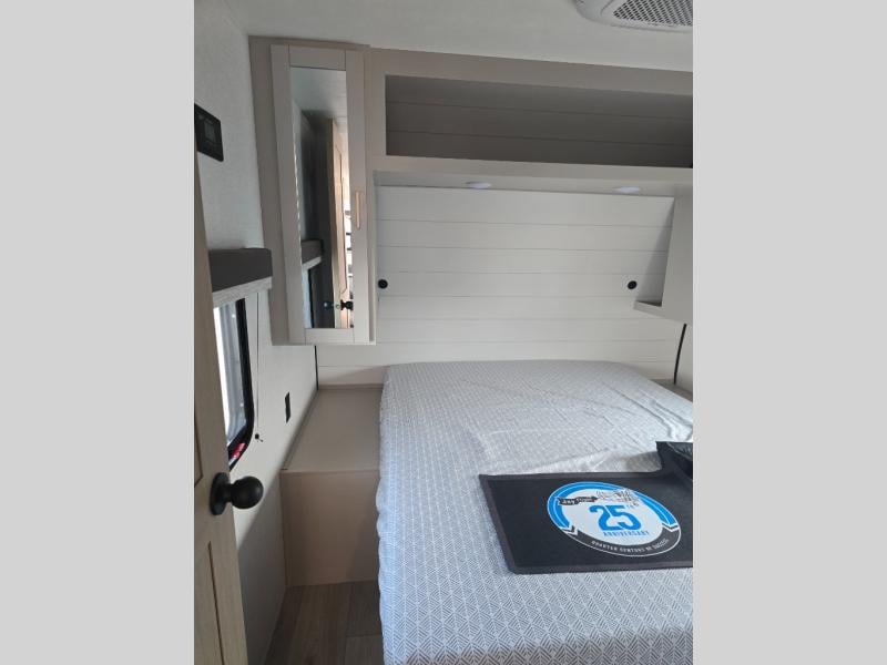 New 2027 Jayco Jay Flight 295TBS - photo - 40