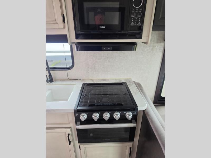 Pre-Owned 2022 Jayco Jay Flight SLX 8 212QB - photo - 23