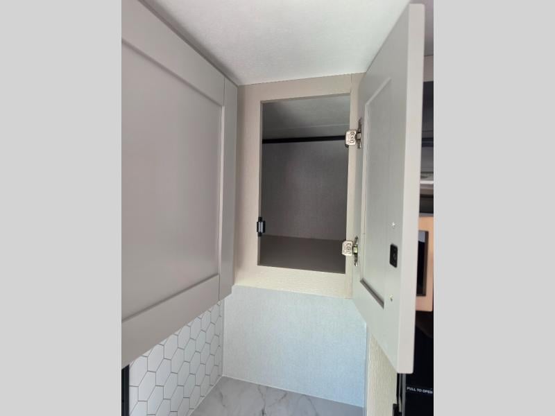 New 2027 Jayco Jay Feather 19MRK - photo - 26