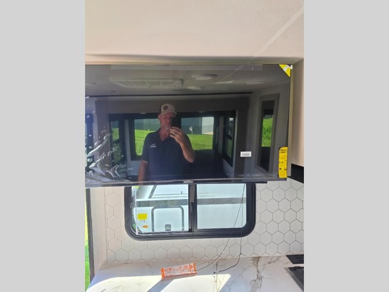 New 2027 Jayco Jay Feather 19MRK - photo - 15