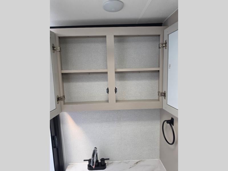New 2027 Jayco Jay Feather 19MRK - photo - 33