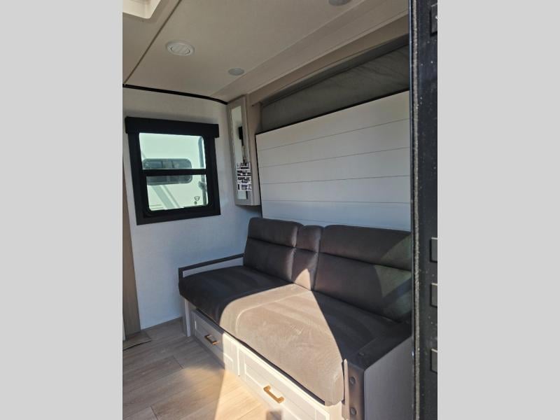 New 2027 Jayco Jay Feather 21MBH - photo - 14