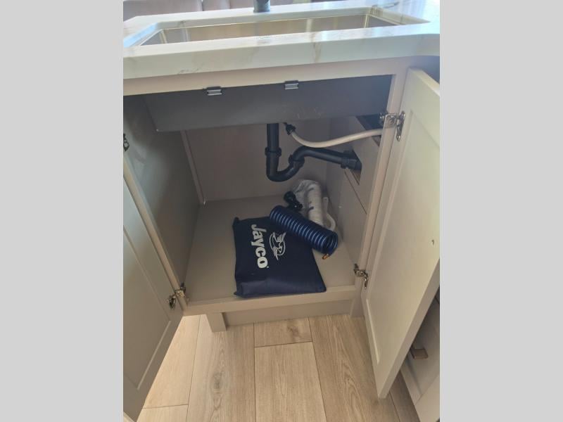 New 2027 Jayco Jay Feather 21MBH - photo - 25