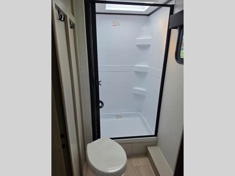 New 2027 Jayco Jay Feather 21MBH - photo - 35