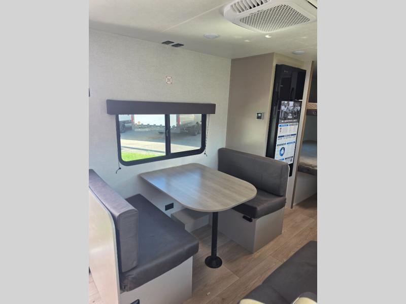 New 2027 Jayco Jay Flight 250BH - photo - 15