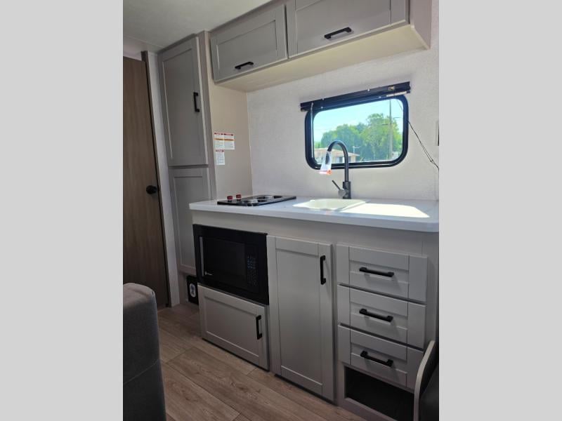 New 2027 Jayco Jay Flight 250BH - photo - 21
