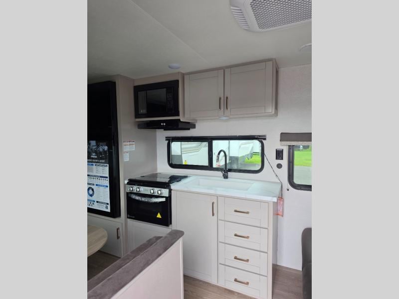 New 2027 Jayco Jay Flight 260BH - photo - 12