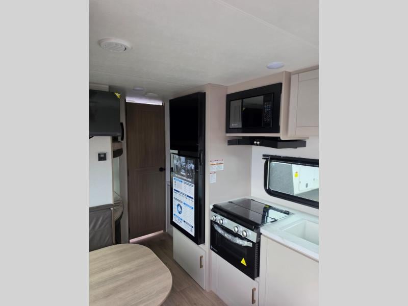 New 2027 Jayco Jay Flight 260BH - photo - 13