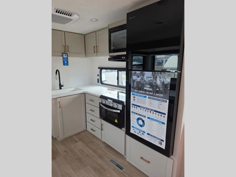 New 2027 Jayco Jay Flight 335BHS - photo - 26
