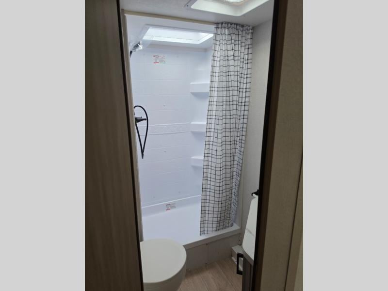 New 2027 Jayco Jay Flight 197MB - photo - 25