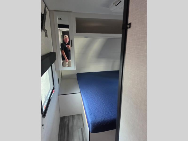 Pre-Owned 2025 Jayco Jay Flight 330TBS - photo - 20