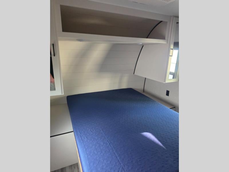 Pre-Owned 2025 Jayco Jay Flight 330TBS - photo - 21