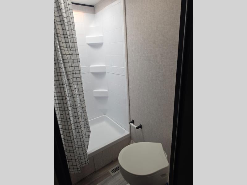 Pre-Owned 2025 Jayco Jay Flight 330TBS - photo - 18